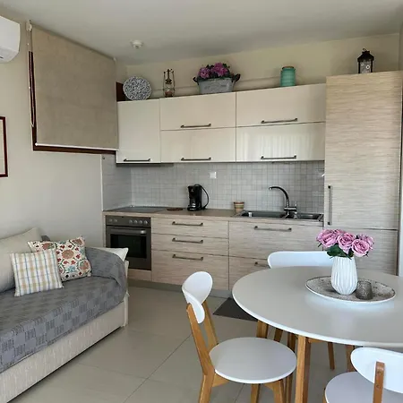 Navy View ヴィラ PalaiónTsiflíkion