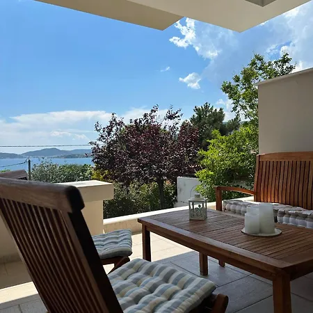 Navy View PalaiónTsiflíkion