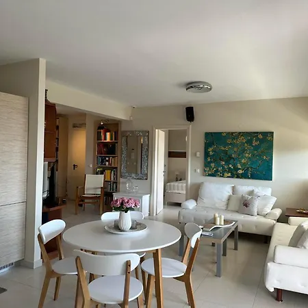 Navy View * PalaiónTsiflíkion